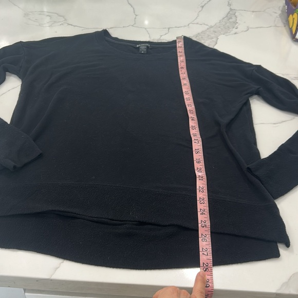 Athleta Crew Neck Long Sleeve‎ Black Lightweight Sweatshirt. Size M - Picture 9 of 12